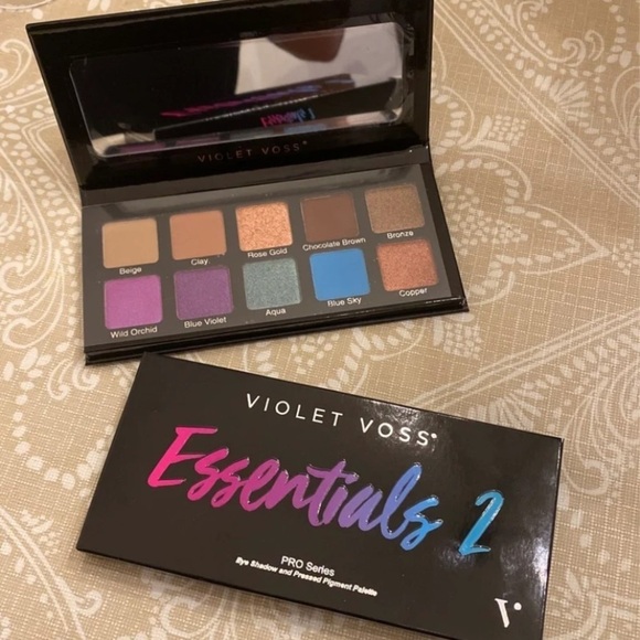 Violet Voss Essentials 2 Eyeshadow Makeup Palette - Picture 2 of 2